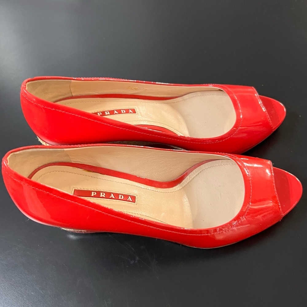 Prada Red Wedges Size 38 Red Patent Leather Peep Toe Espadrilles Made In Italy - Picture 12 of 14